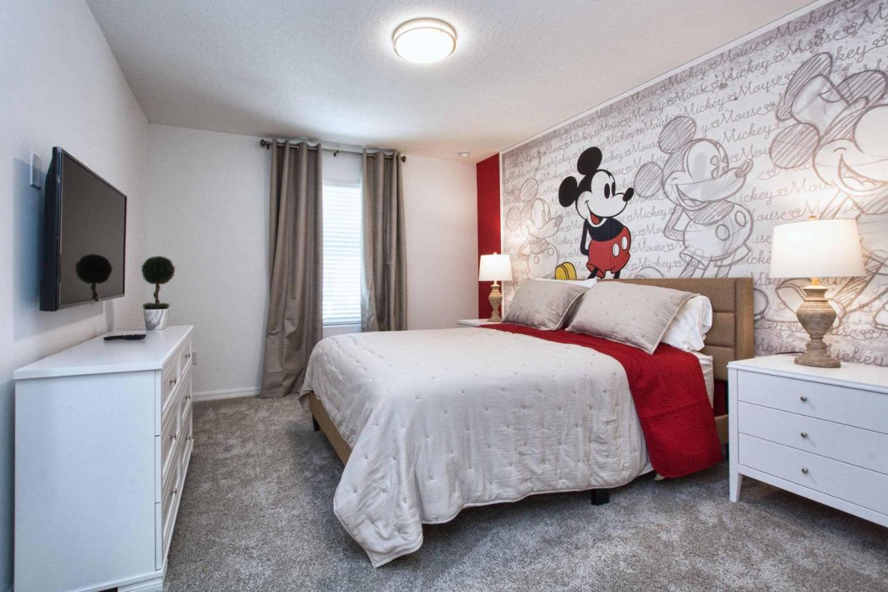 5 Bedrooms Townhome W- Splashpool - 8205sa Holiday home Orlando