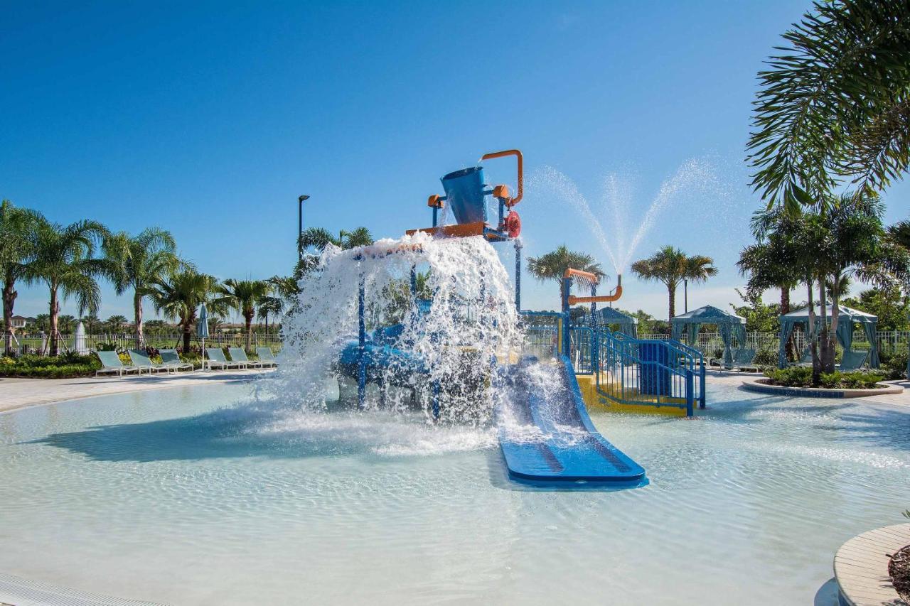 5 Bedrooms Townhome W- Splashpool - 8205sa Holiday home *