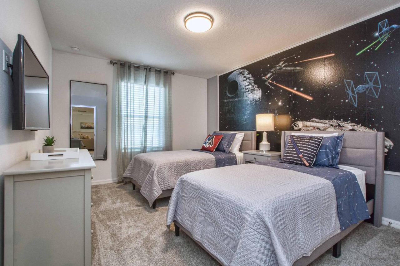 5 Bedrooms Townhome W- Splashpool - 8205sa Holiday home Orlando