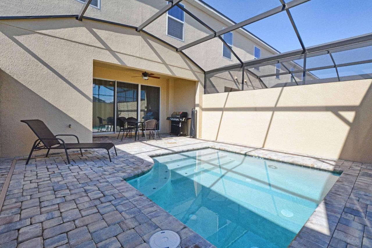 5 Bedrooms Townhome W- Splashpool - 8205sa Holiday home