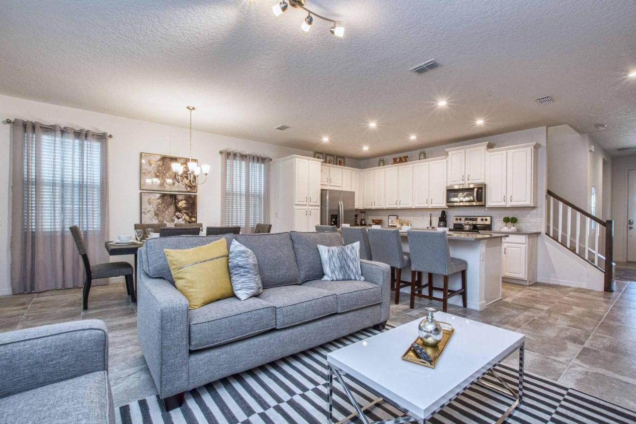 5 Bedrooms Townhome W- Splashpool - 8205sa Orlando