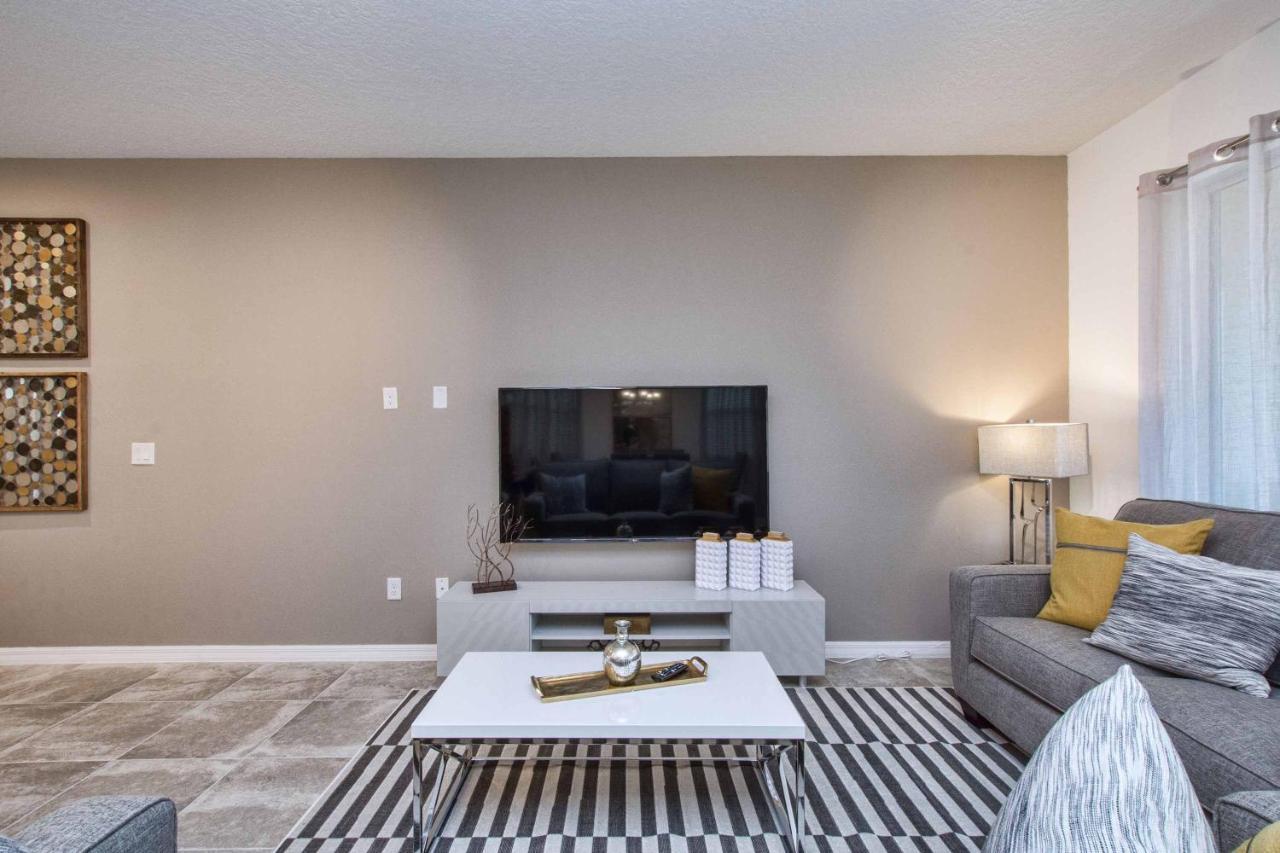 5 Bedrooms Townhome W- Splashpool - 8205sa
