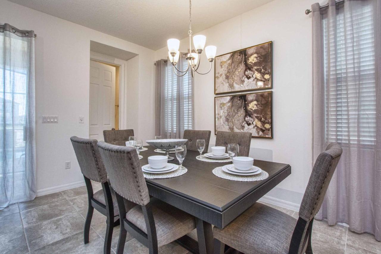 Hébergement de vacances 5 Bedrooms Townhome W- Splashpool - 8205sa *
